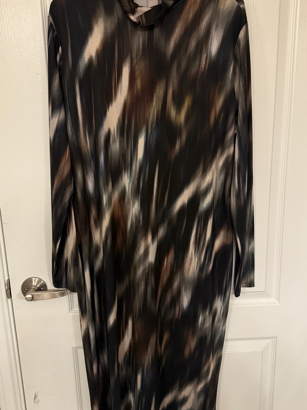 H&M Long Sleeve Abstract Shift Dress in Black, Brown and Cream